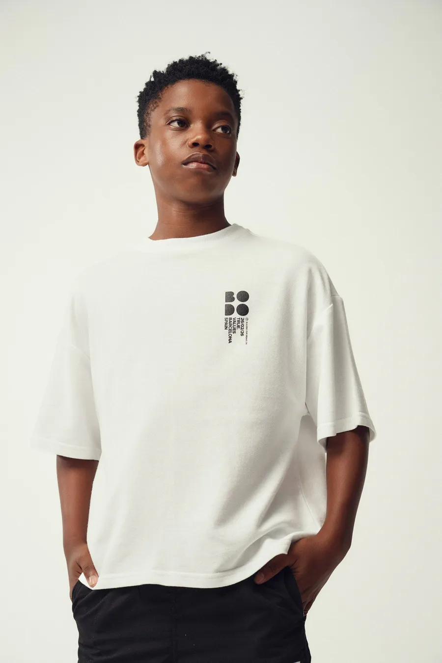 T-shirt Boxy em algodão · Menino · Branco