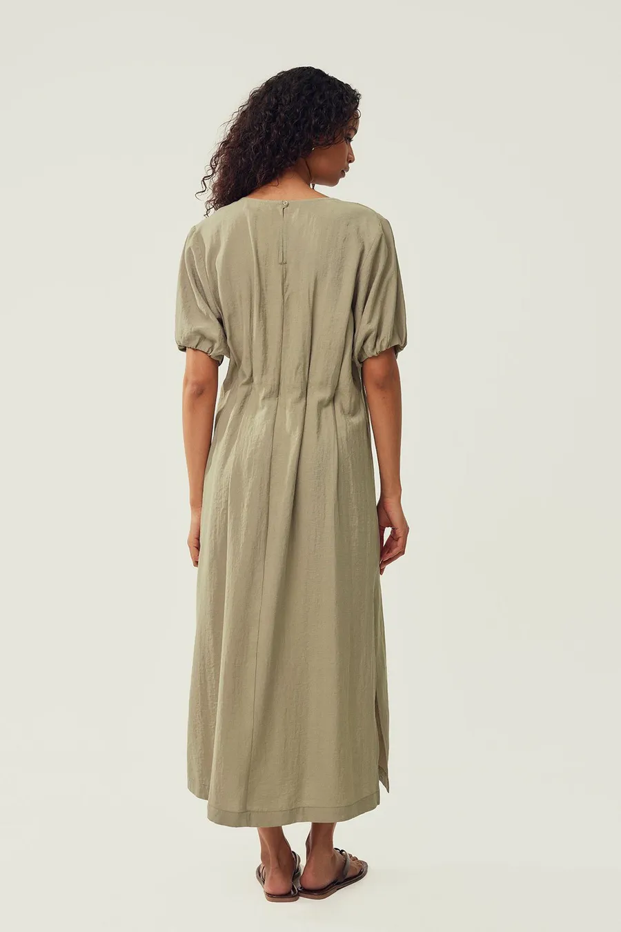 Vestido boca de sino Fit · Senhora · Castanho