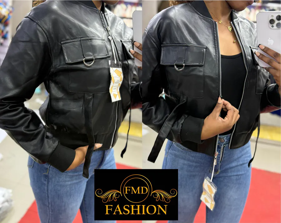 Jaqueta de Couro Feminina Estilo Militar - Edição Especial · Preto