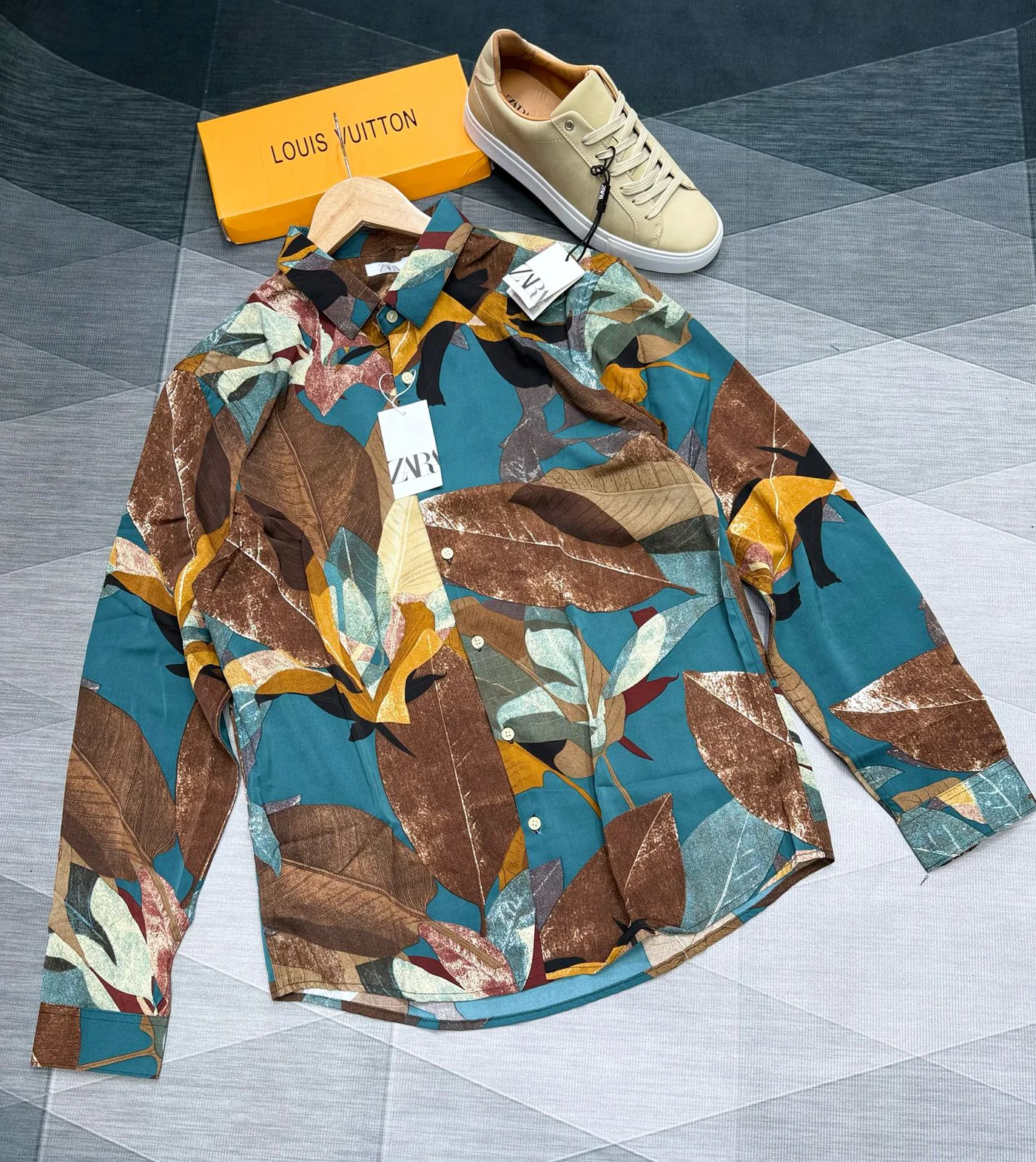 Camisa Estampada Folhas Zara