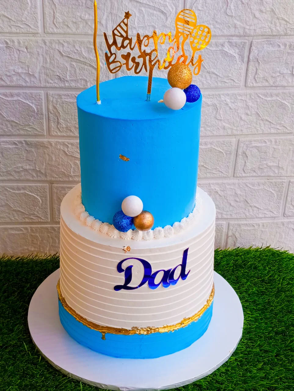 Bolo de Aniversário Elegância Azul