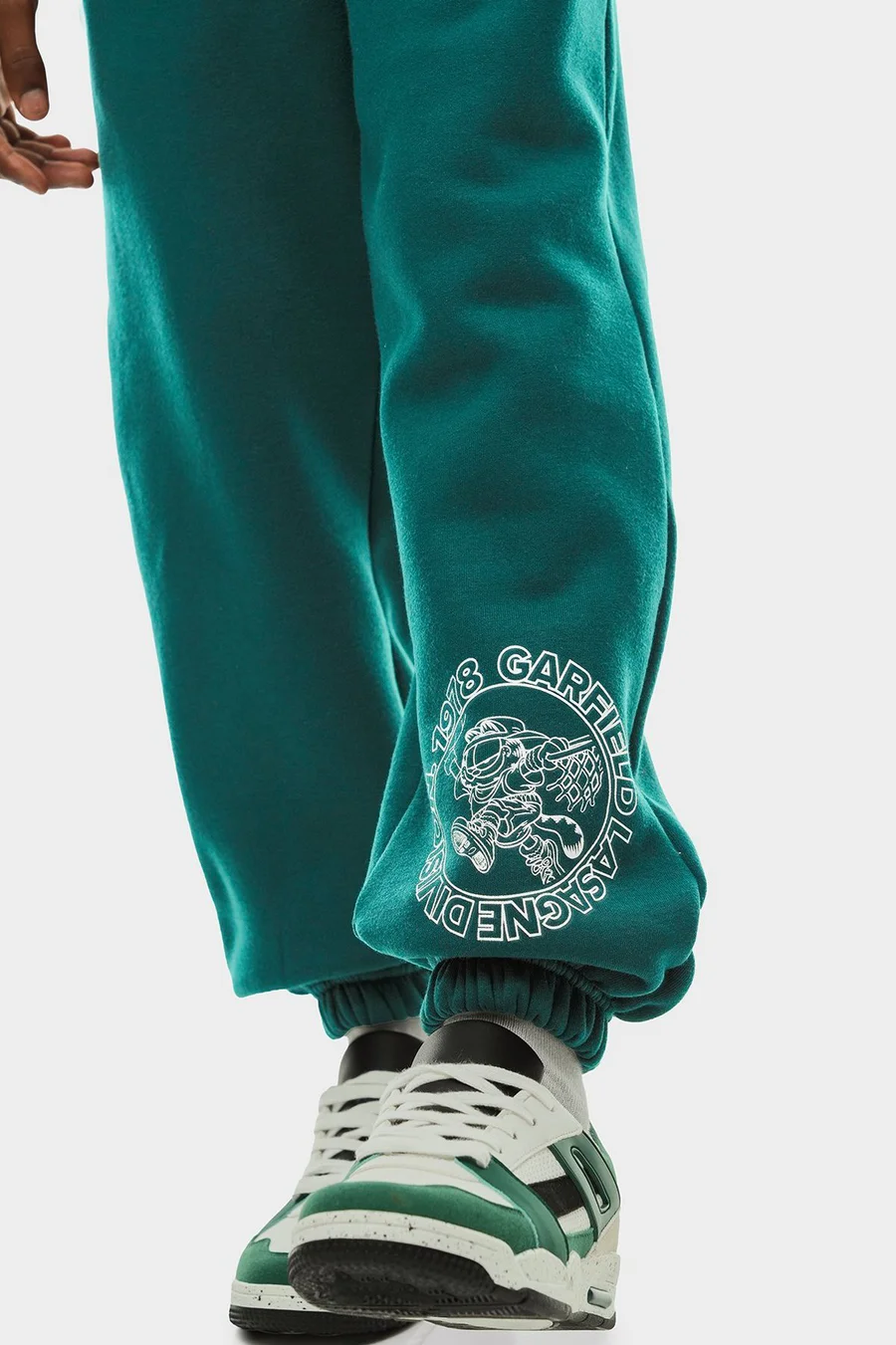 Calças jogger Garfield · Menino