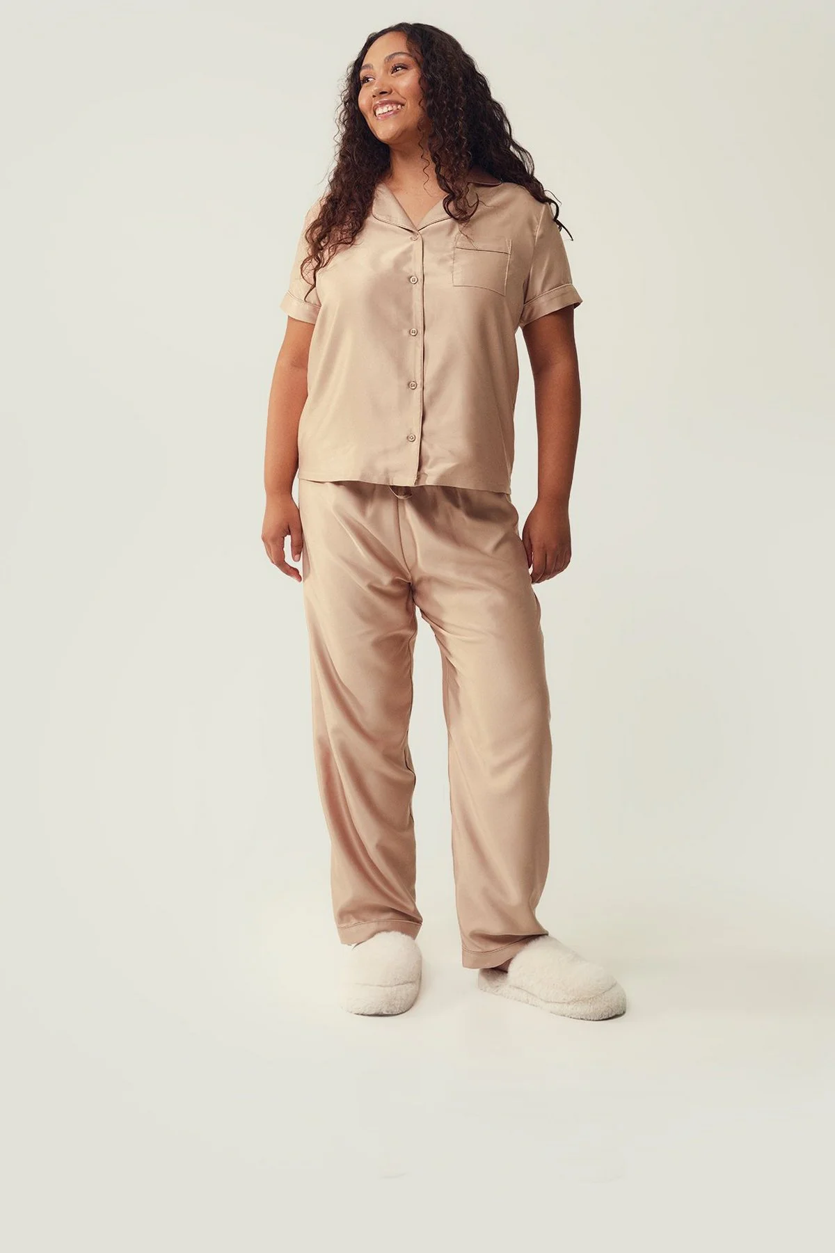 Pijama de cetim · Senhora