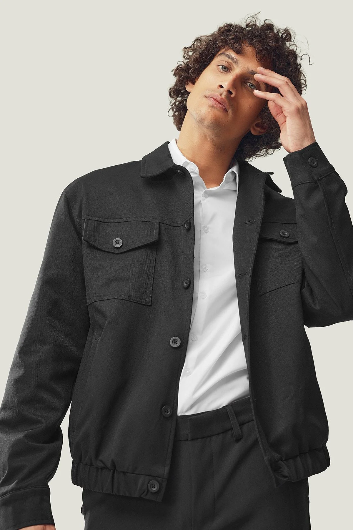 Casaco em poliéster · Homem · Preto · Modelo 3