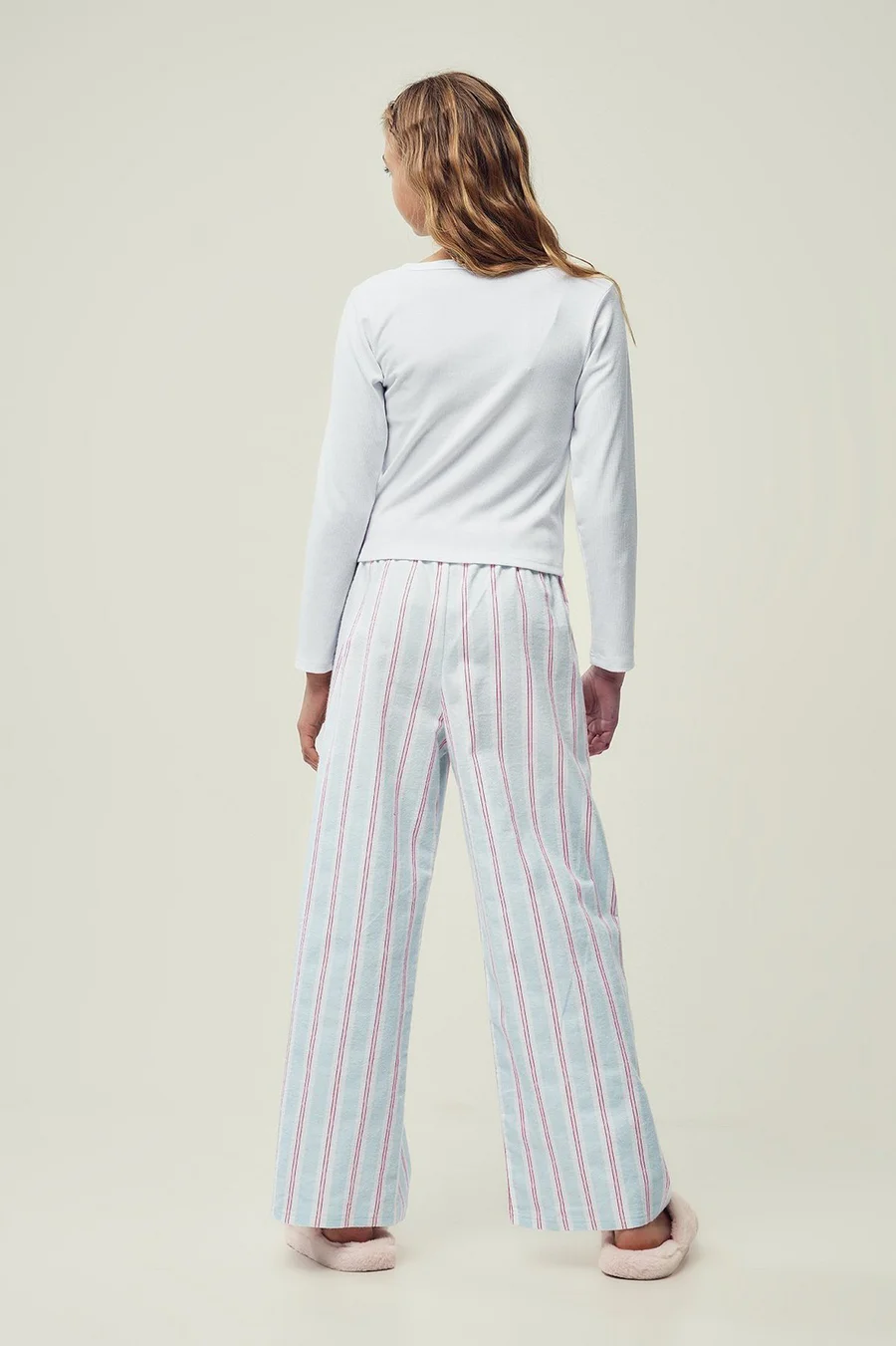 Pijama · Menina · Creme