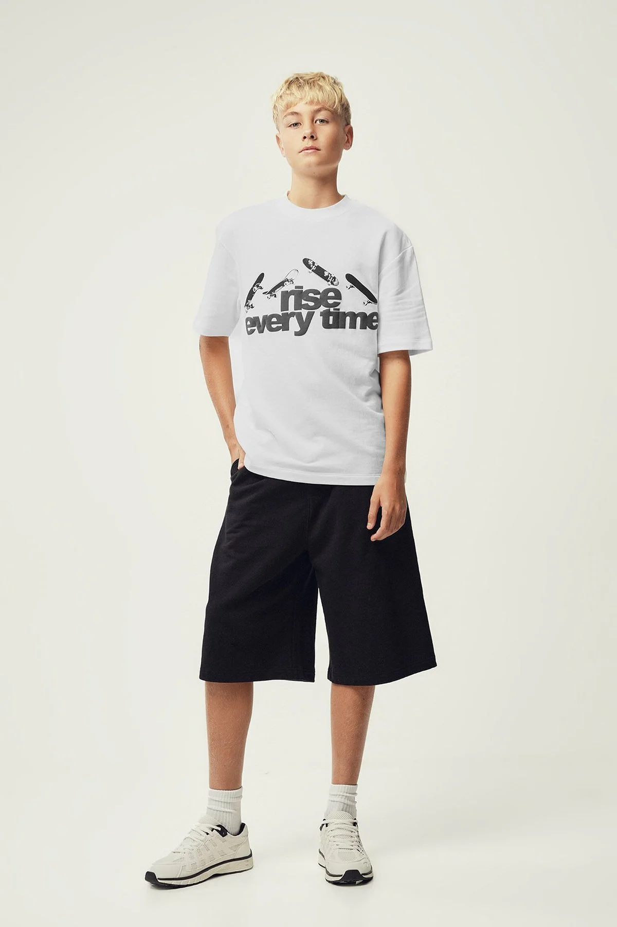 Calções Baggy em algodão · Menino · Preto