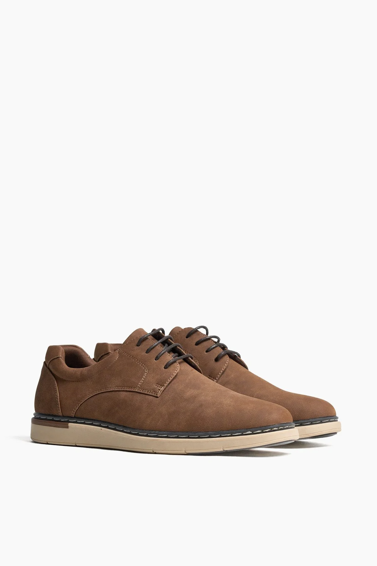 Sapatos com atacadores · Homem