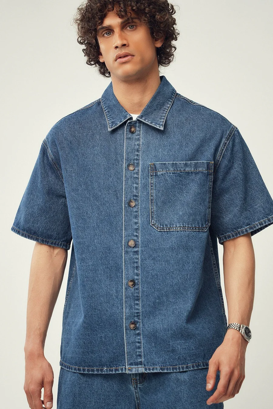 Camisa largo de ganga · Homem · Creme · Modelo 2