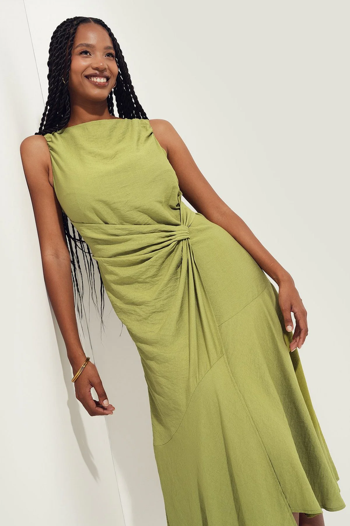 Vestido evasê · Senhora · Verde Oliveira