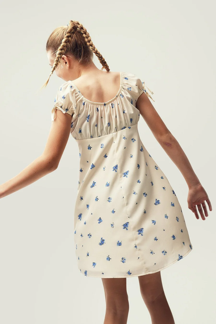 Vestido floral Babydoll · Menina