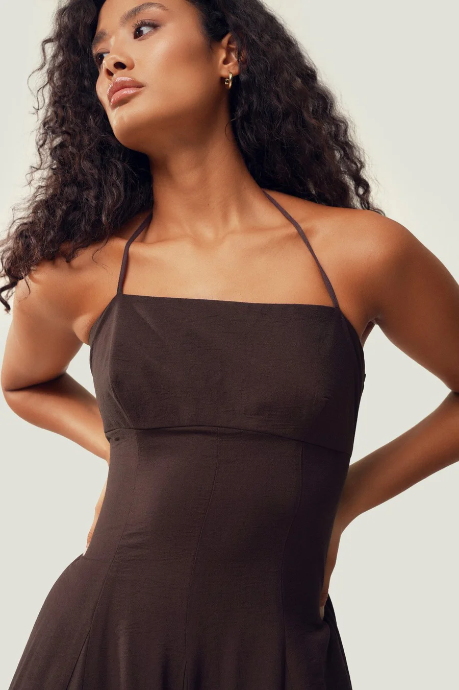 Vestido boca de sino Fit em algodão · Senhora · Castanho