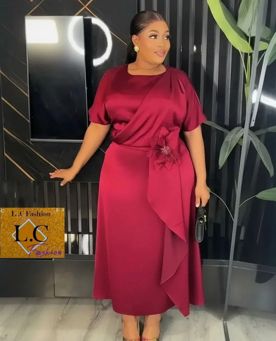 Vestido L.C Fashion Cetim com Flor Bordô
