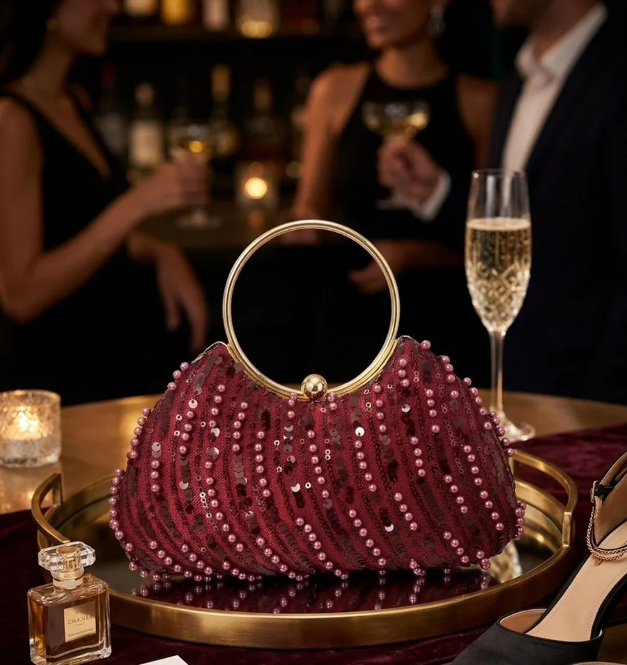 Bolsa de Mão Clutch com Pérolas e Lantejoulas