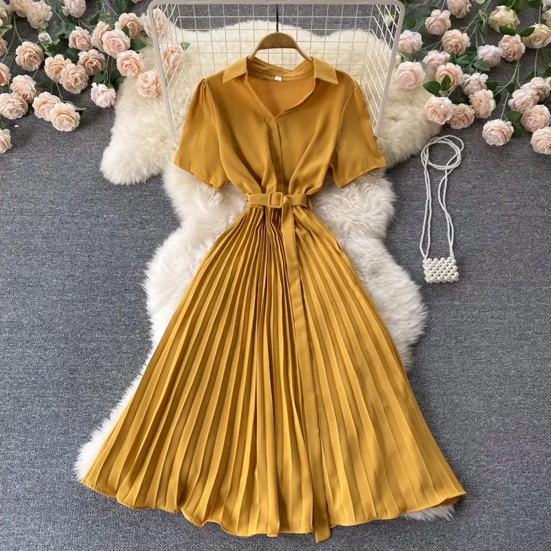 Vestido Plissado Atemporal