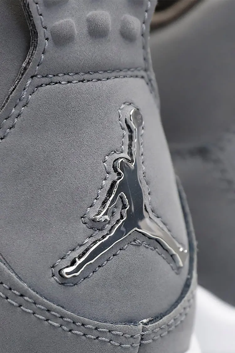 Tênis Air Jordan 4 Retro