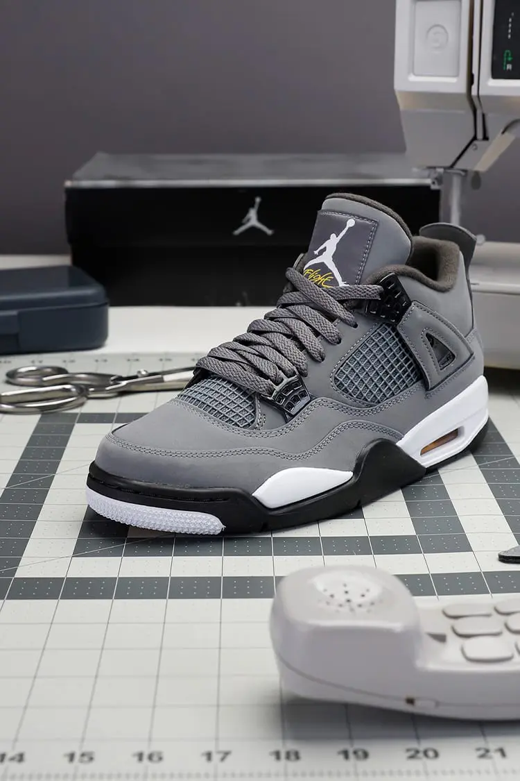 Tênis Air Jordan 4 Retro