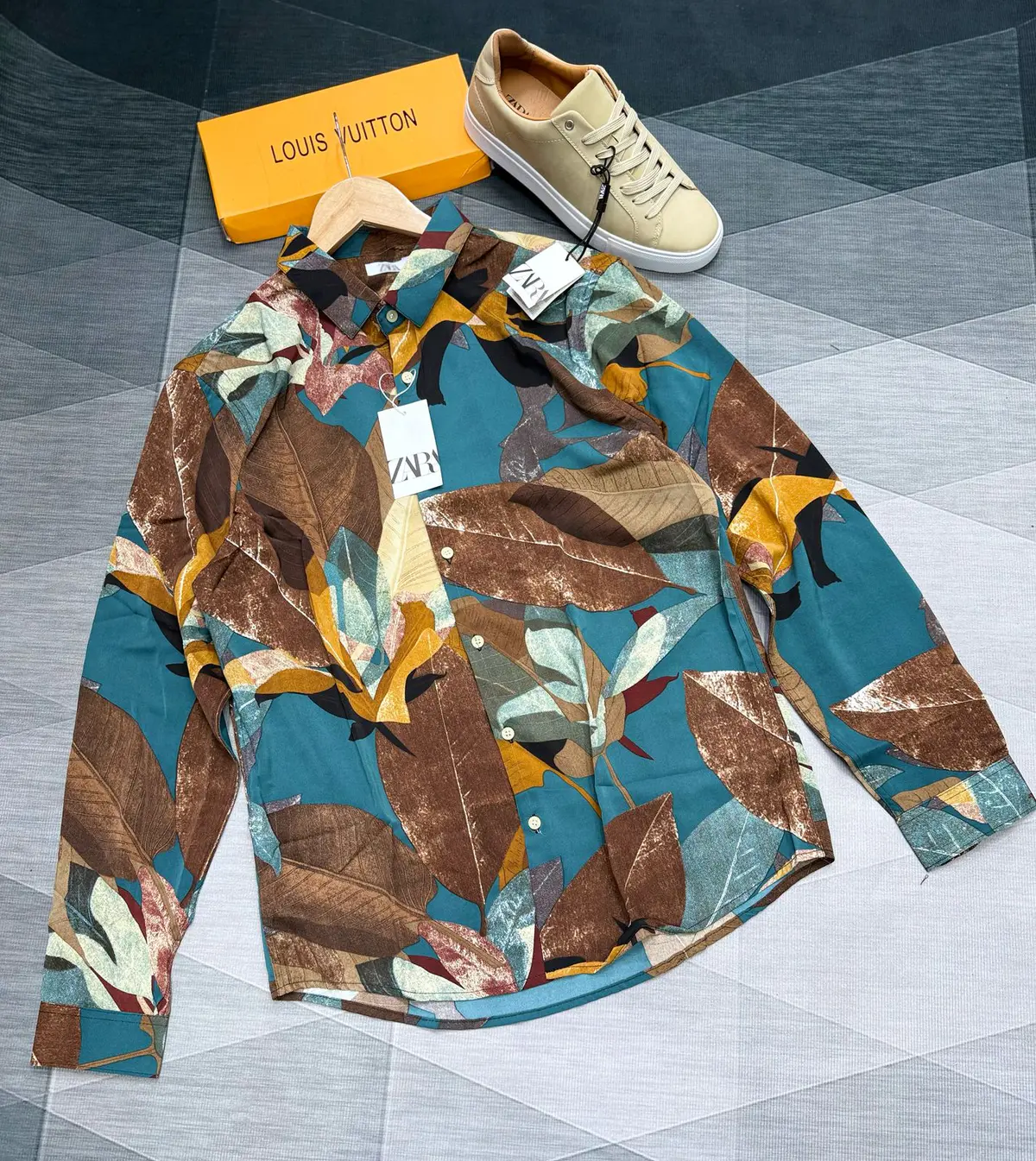 Camisa Estampada Folhas Zara