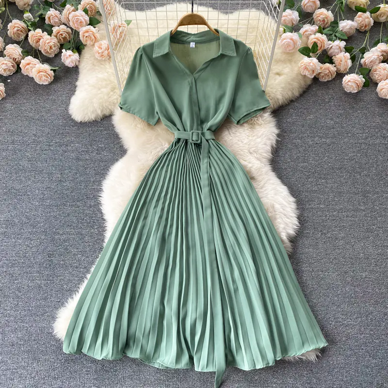 Vestido Plissado Atemporal
