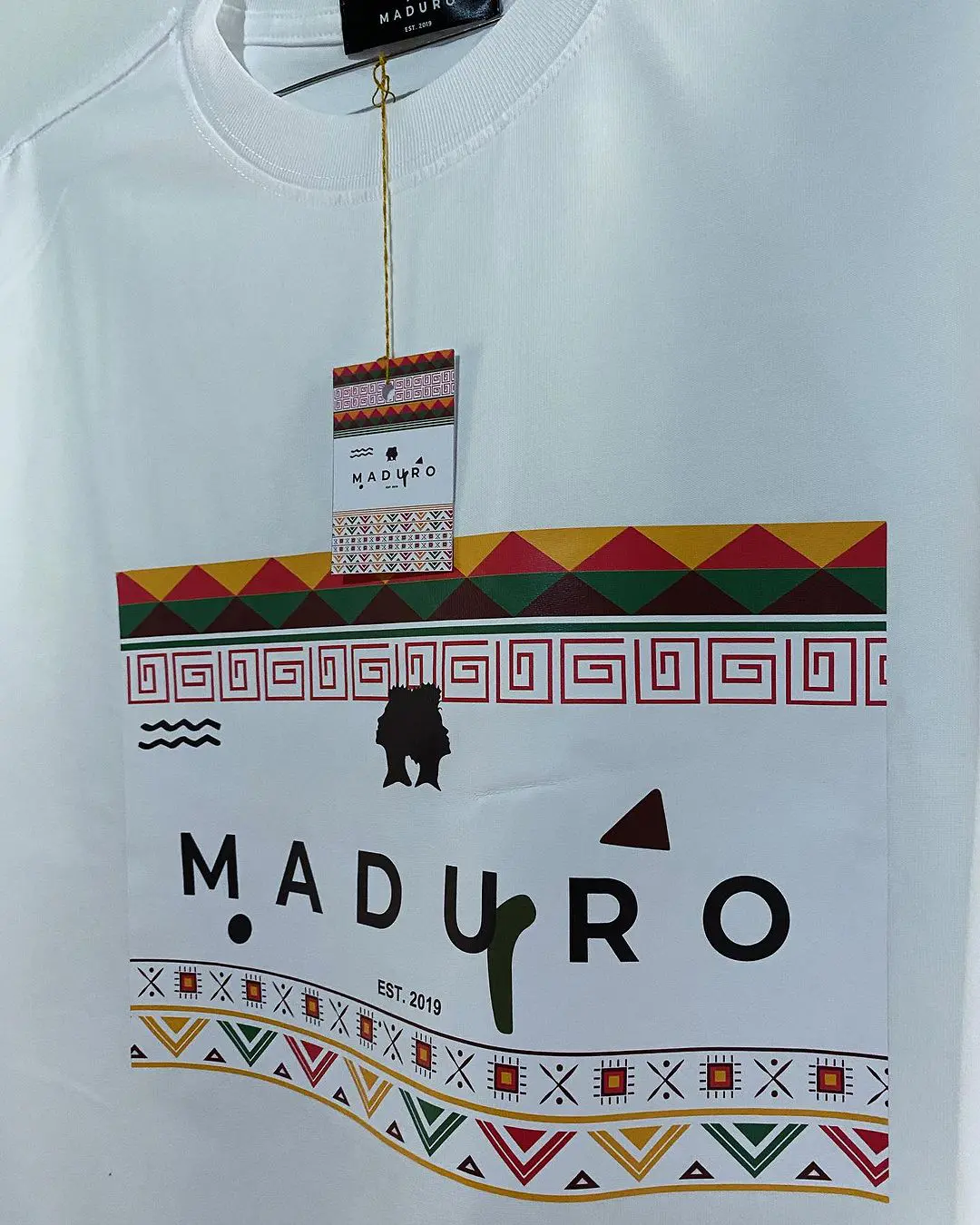 Camiseta Madura Padrão Branco