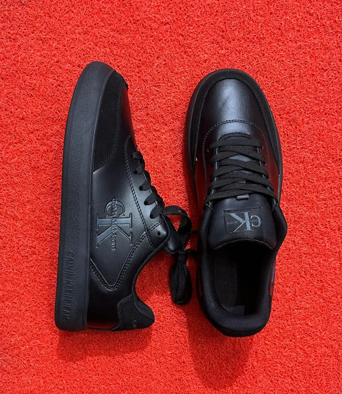 Tênis Calvin Klein Preto e Branco