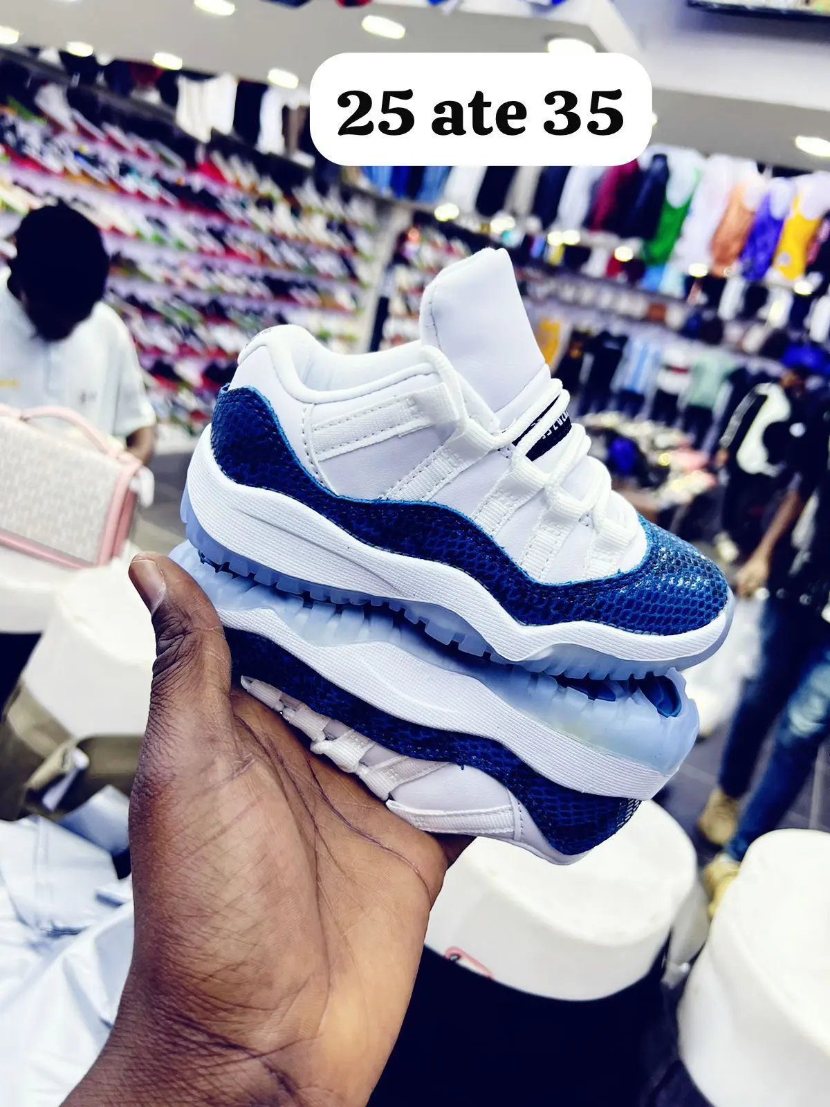 Tênis Air Jordan 11 Retro Low Navy Infantil