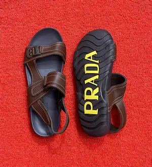 Chinelos Prada Monolith