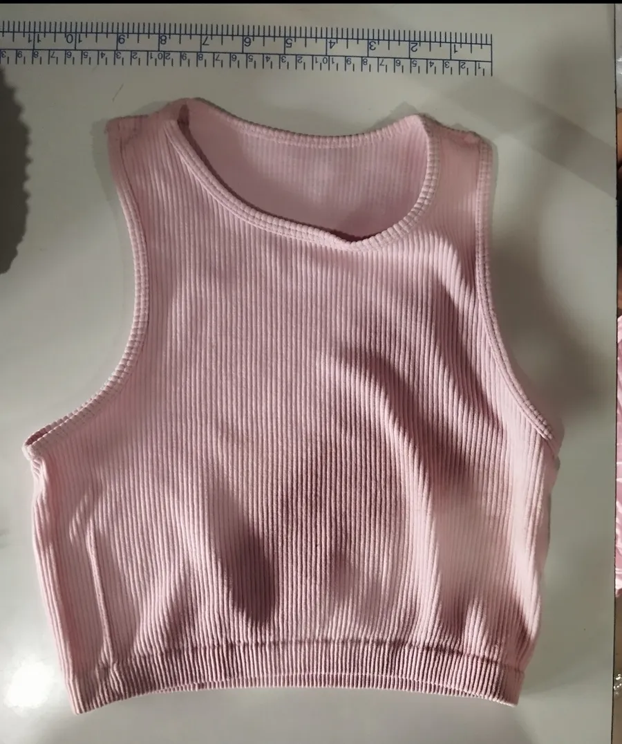 Top de Alças Canelado Cropped Verde Escuro · Rosa Bebe