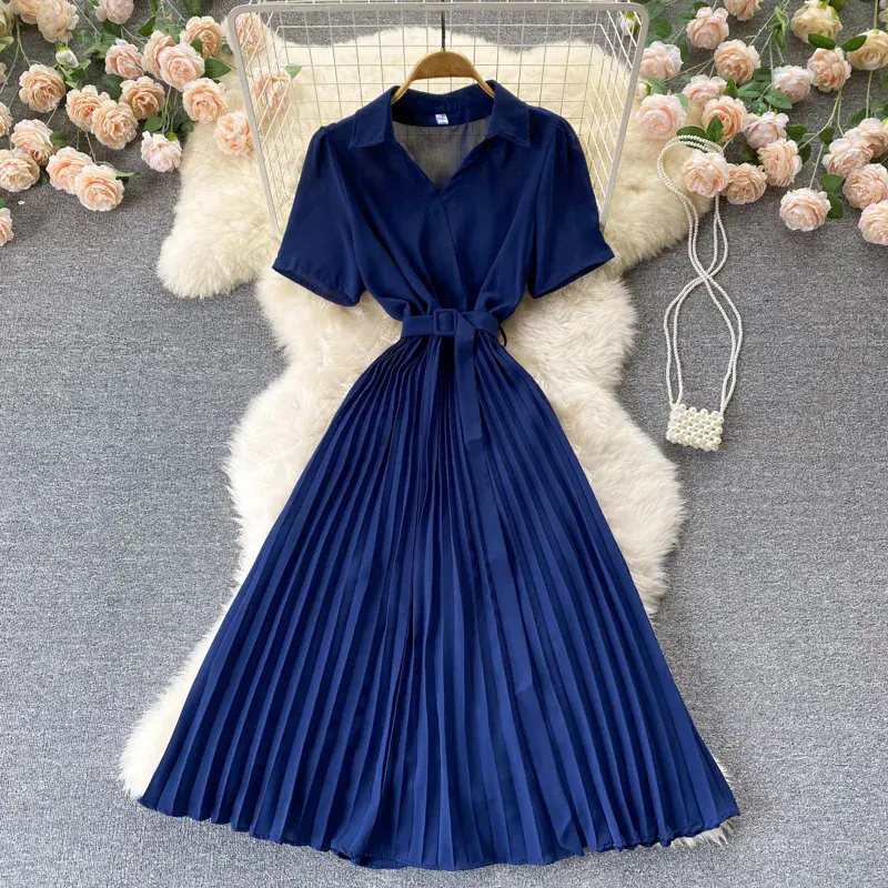 Vestido Plissado Atemporal