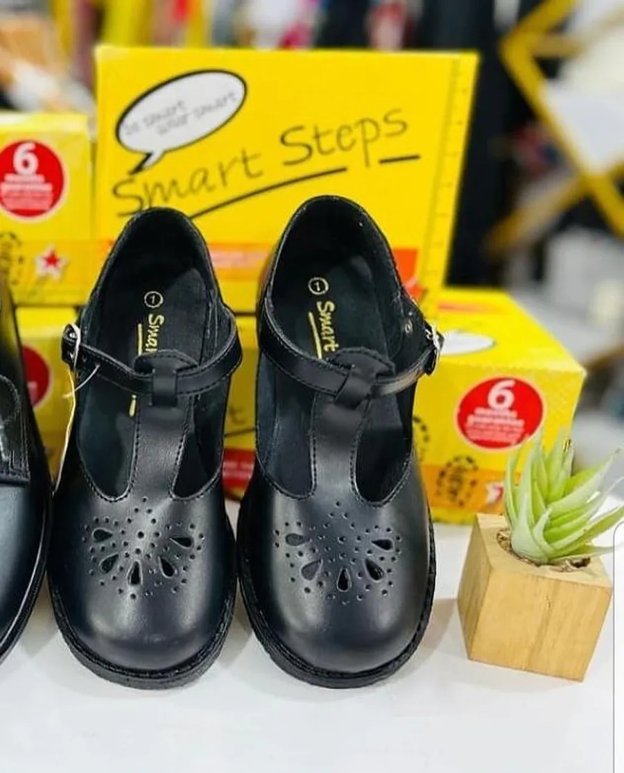Sapatos Escolares Clássicos Preto com Fivela Feminino