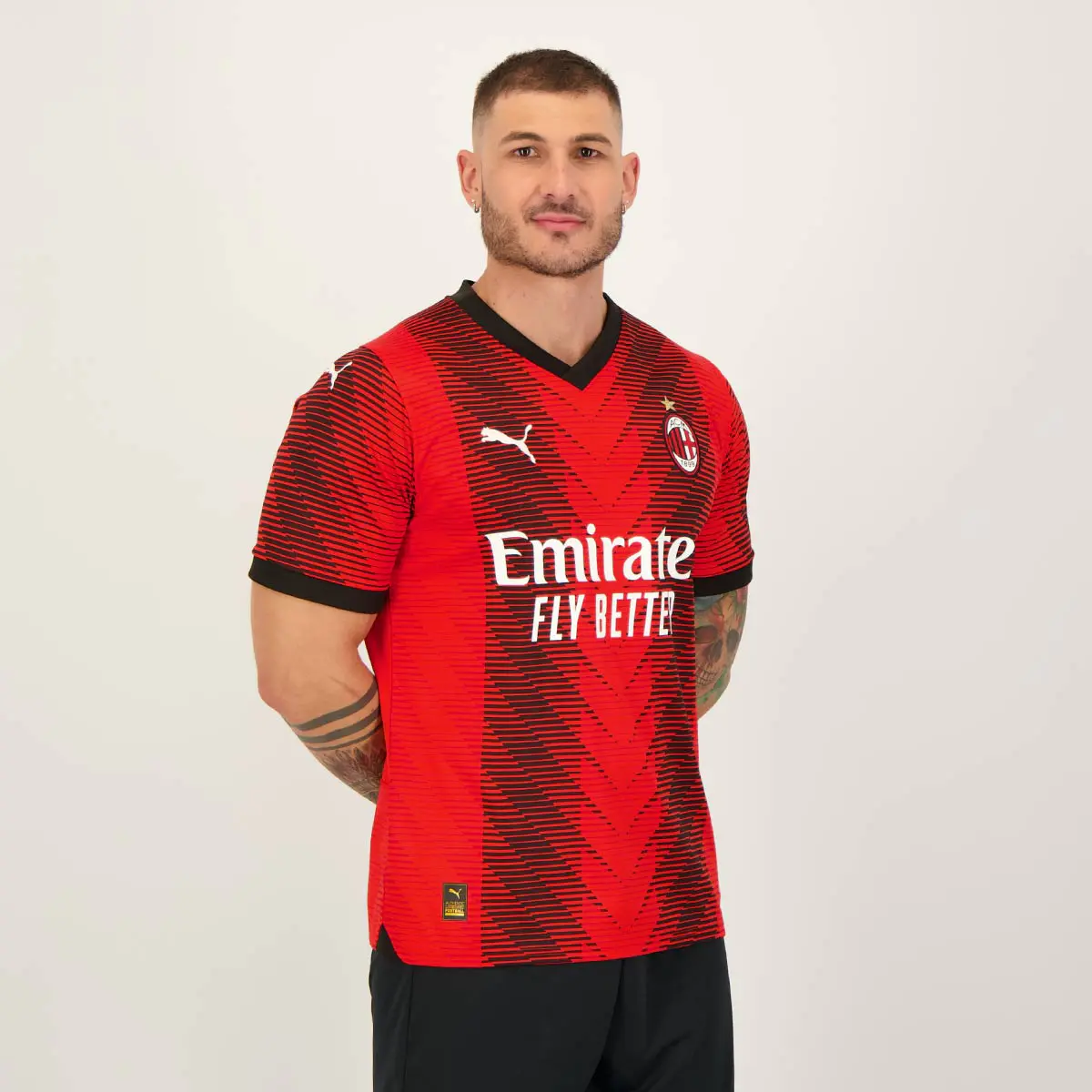 Camisa Esportiva Clássica de AC Milan Puma