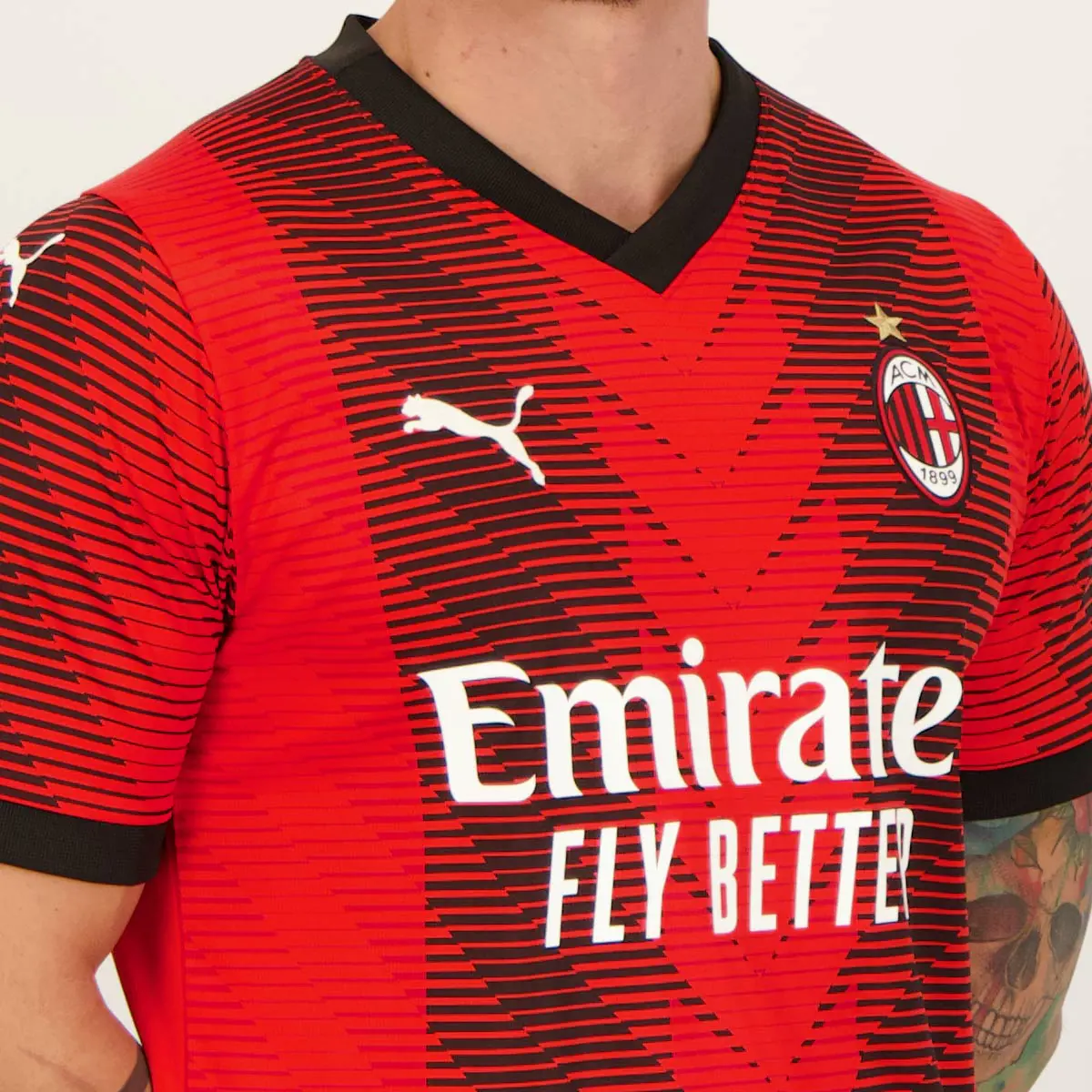 Camisa Esportiva Clássica de AC Milan Puma