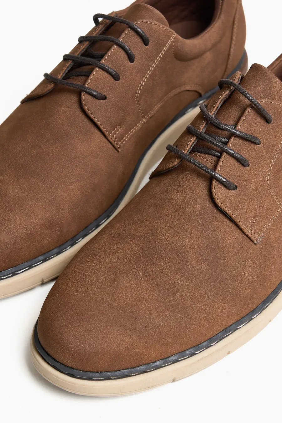 Sapatos com atacadores · Homem