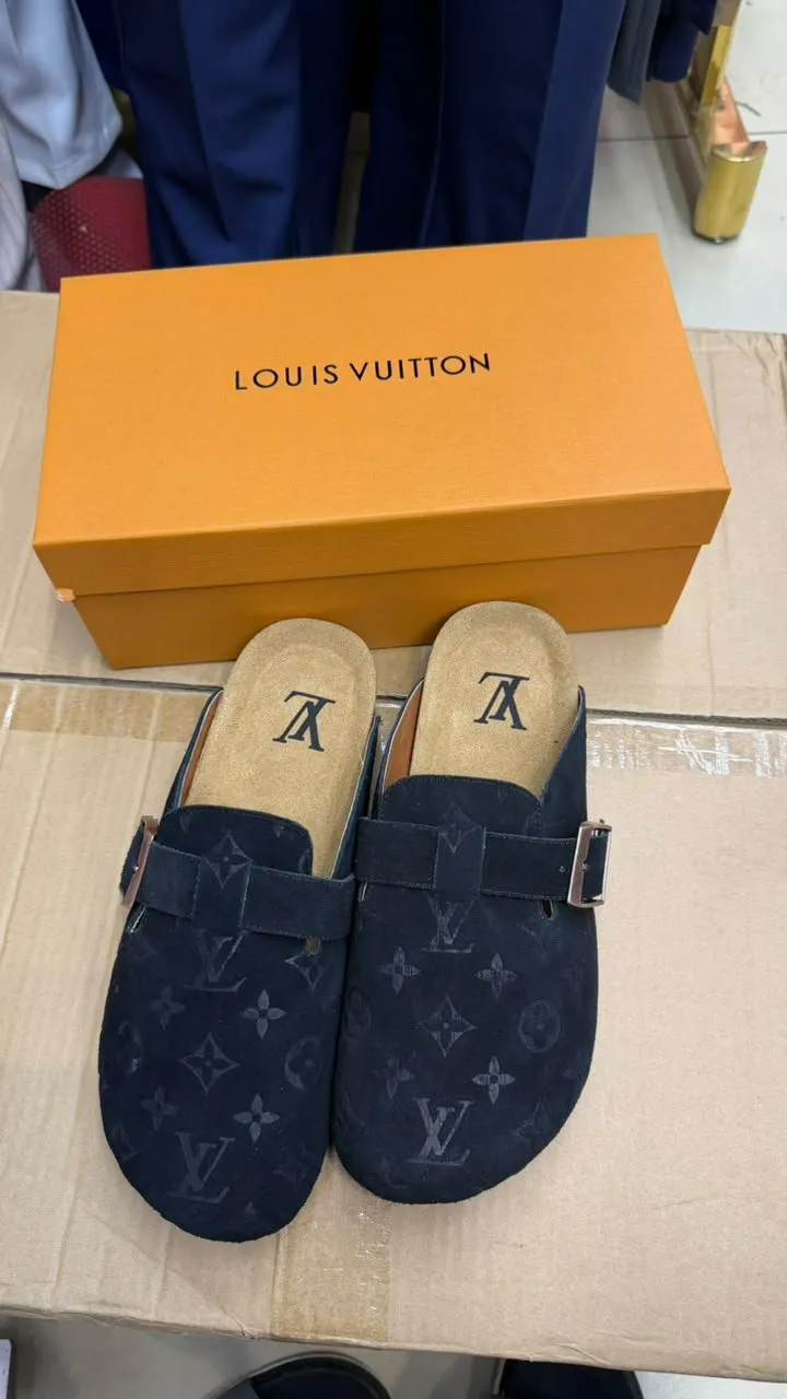 Mules Louis Vuitton Monograma Preto e Bege