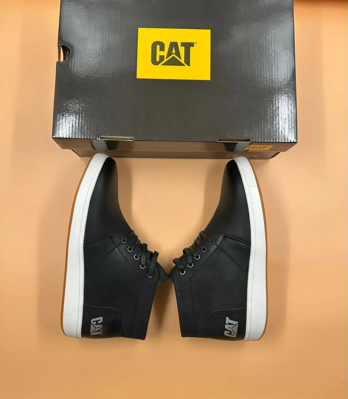 Ténis CAT Urbano Preto