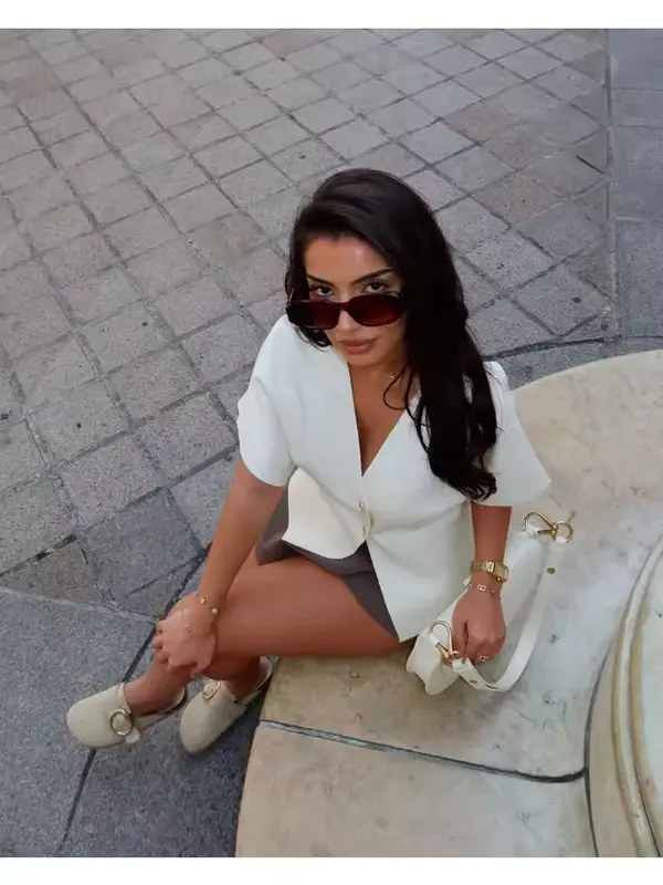 Blusa V-Neck Curta Mulher